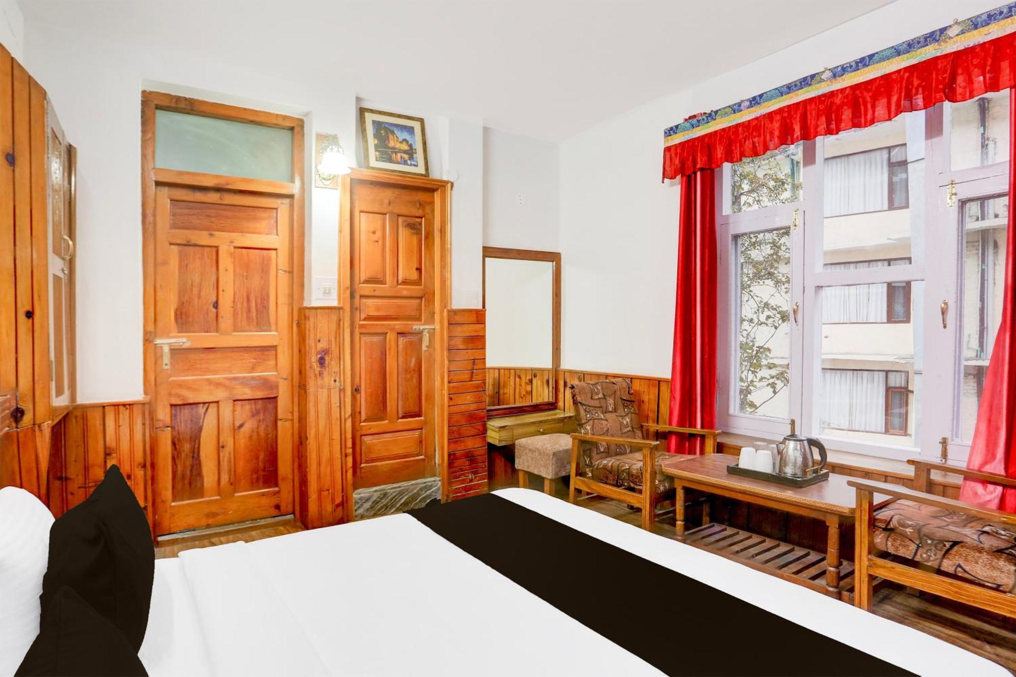 Hotel Super Collection O Mall Road Downtown Hadimba Temple Formerly Shambhala